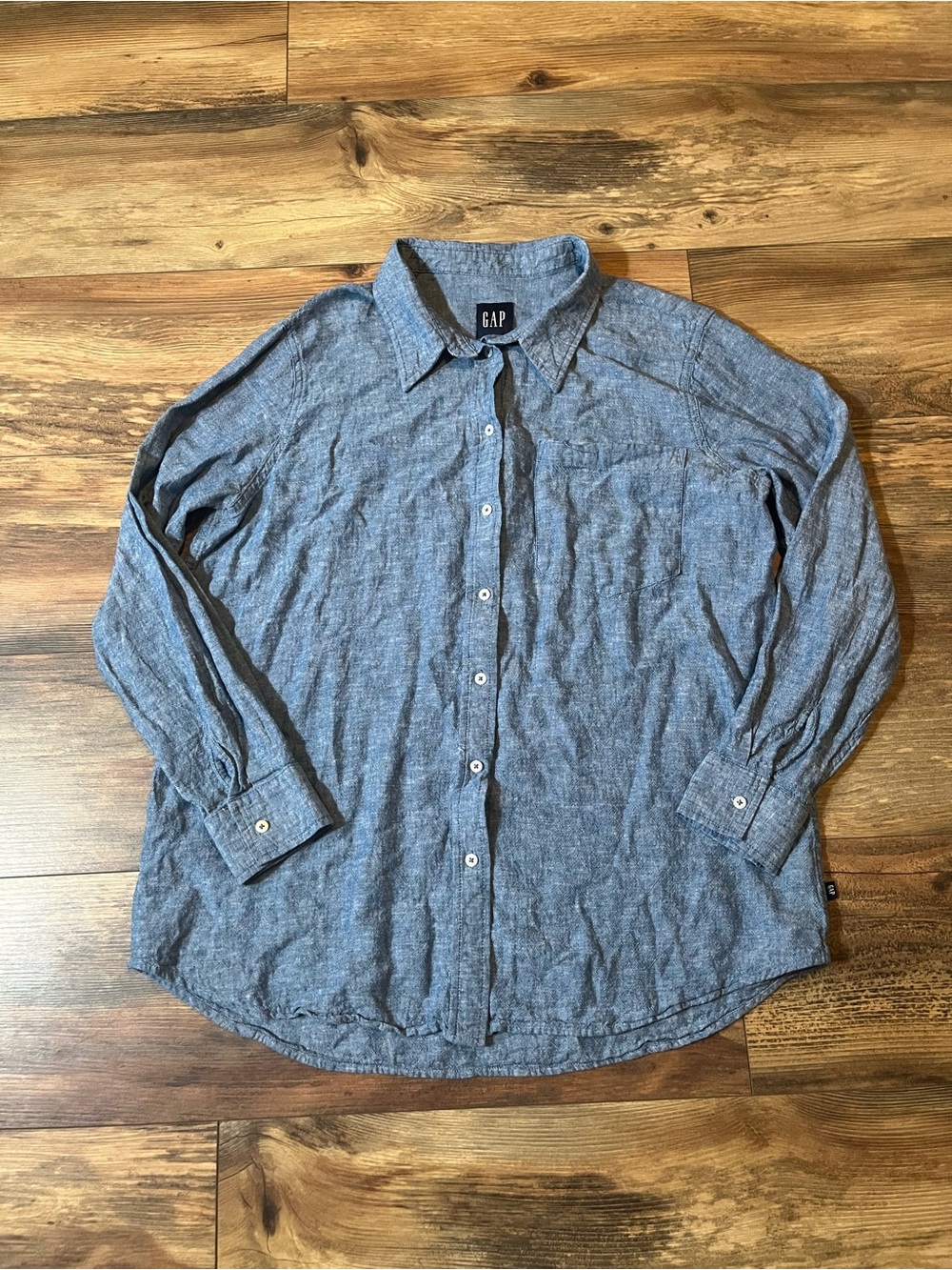 GAP Womens Large Blue Chambray Linen Blend Button Front Shirt Long Sleeve Casual